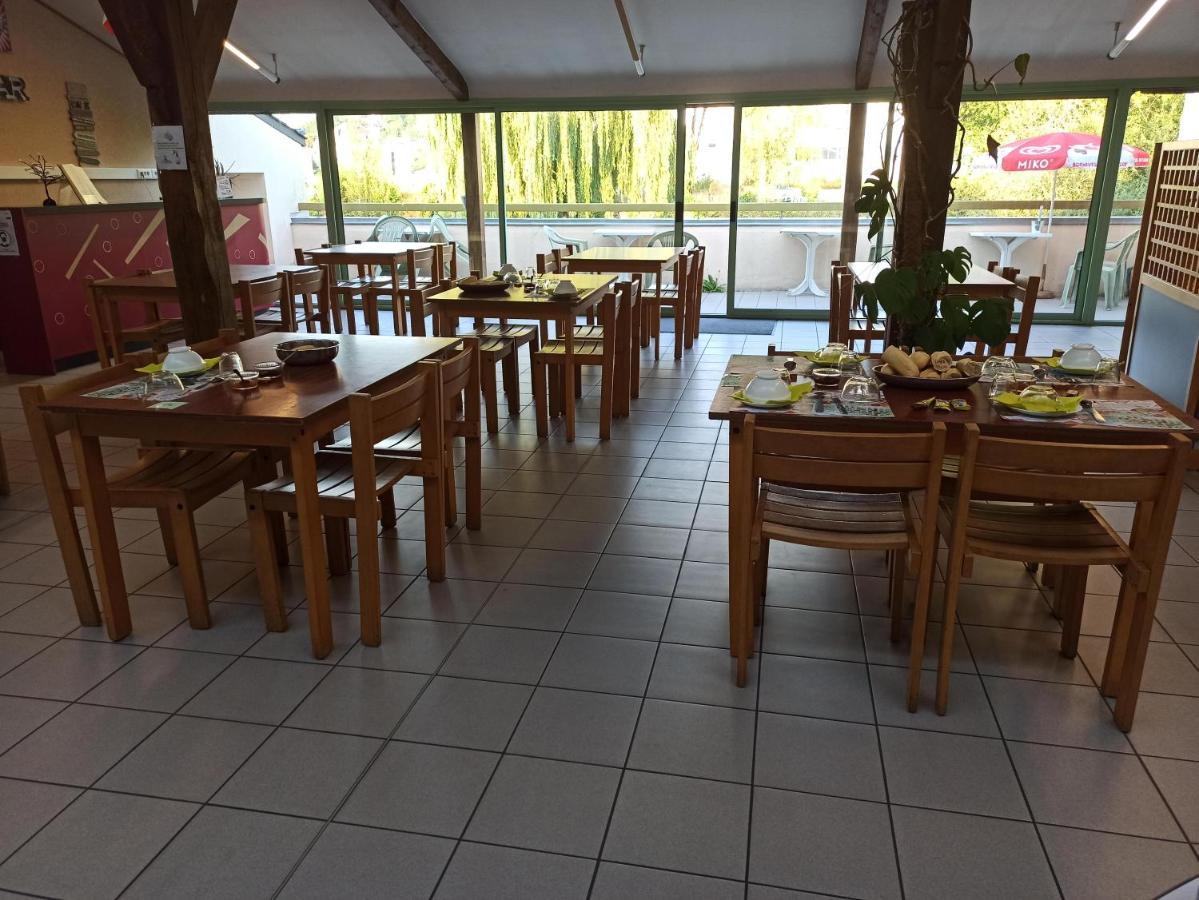 Auberge De Jeunesse Hi Pontivy Esterno foto