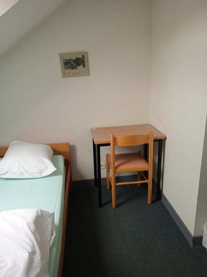 Auberge De Jeunesse Hi Pontivy Esterno foto