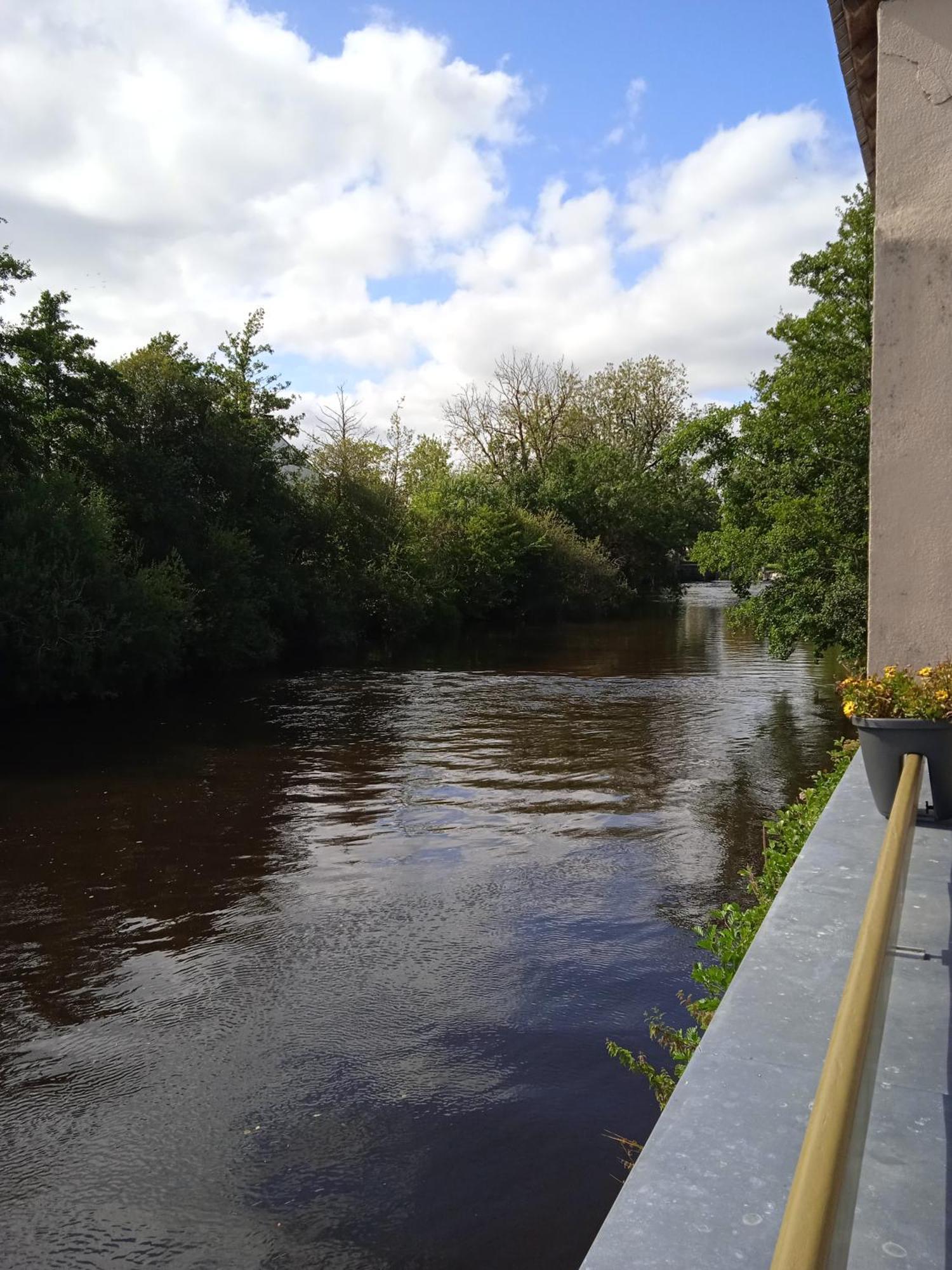 Auberge De Jeunesse Hi Pontivy Esterno foto